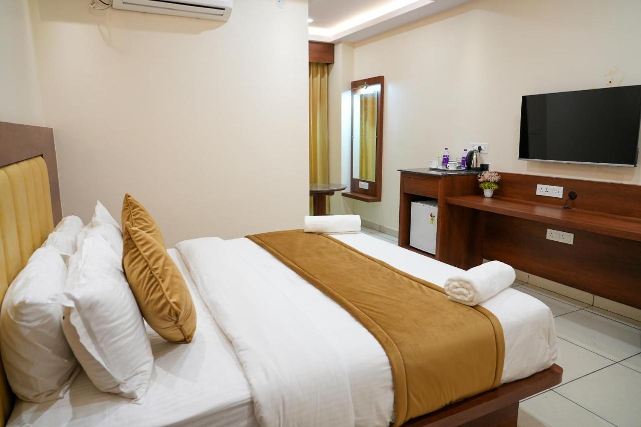 Sri Krishna Inn - Kempegowda Airport Bangalore Devanahalli Exteriör bild