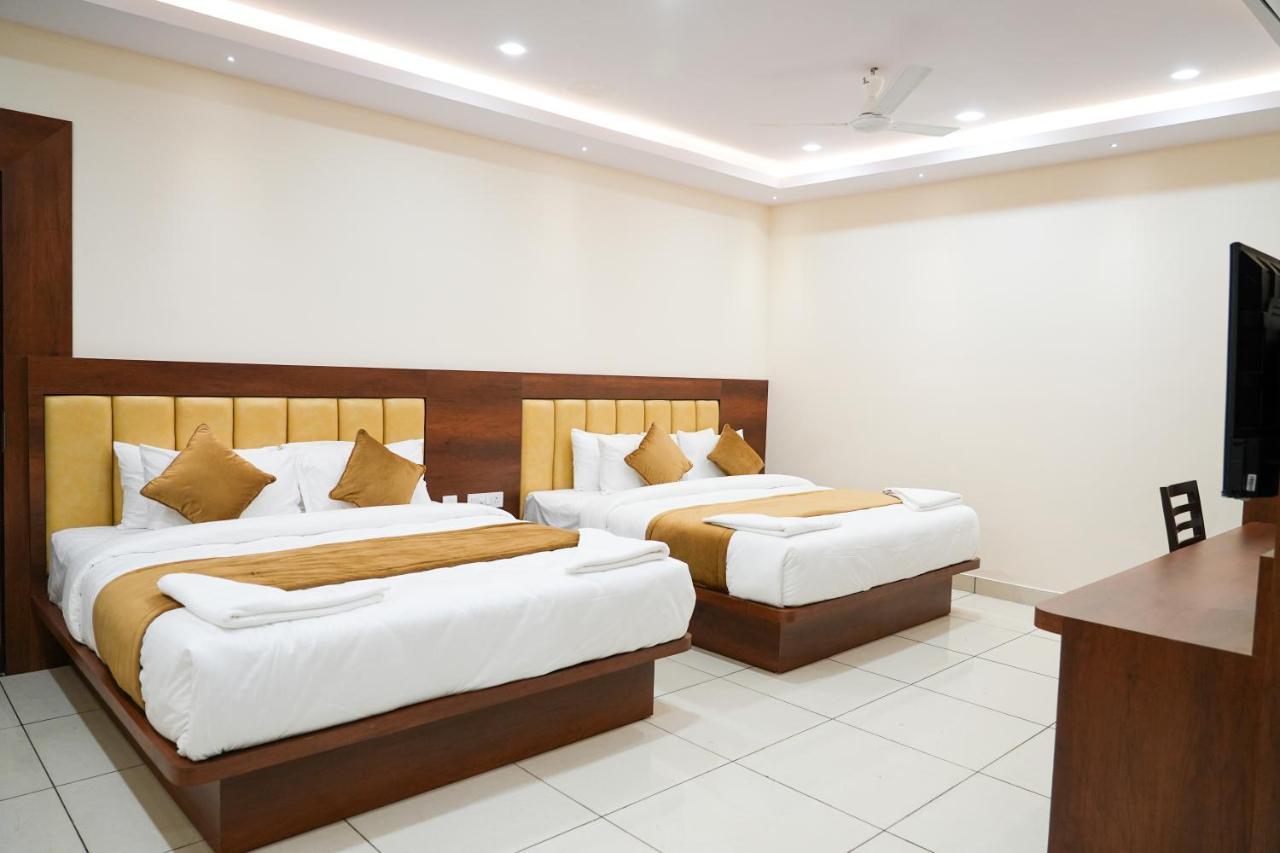 Sri Krishna Inn - Kempegowda Airport Bangalore Devanahalli Exteriör bild