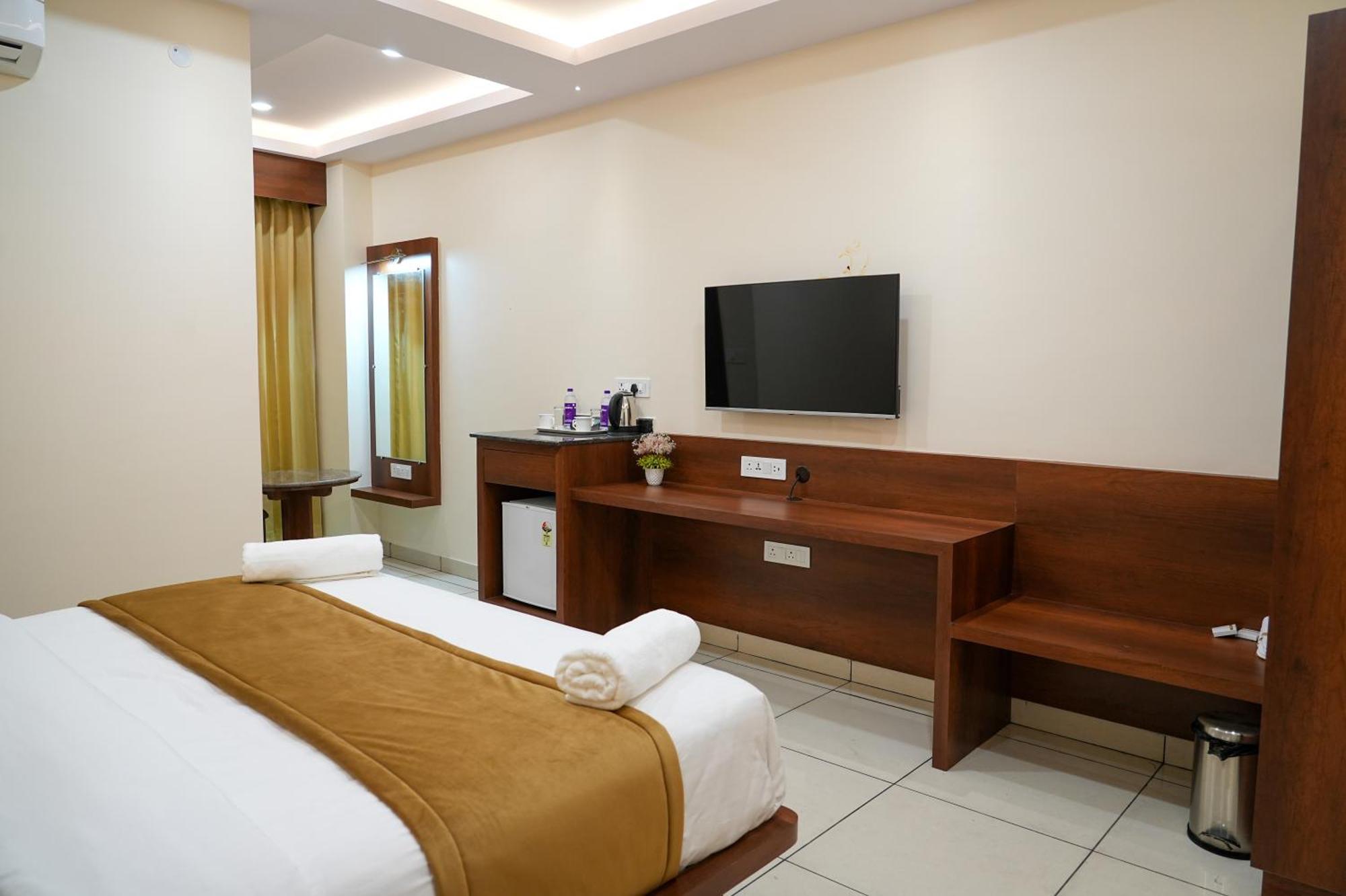 Sri Krishna Inn - Kempegowda Airport Bangalore Devanahalli Exteriör bild