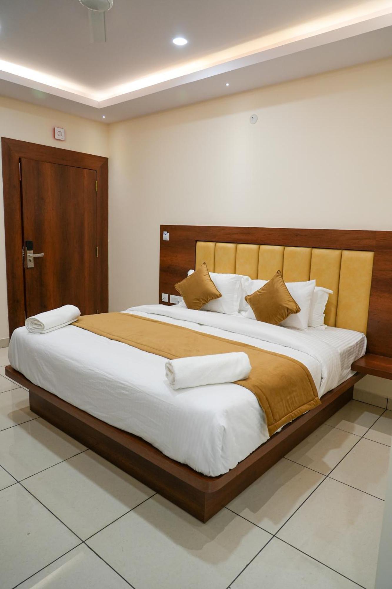Sri Krishna Inn - Kempegowda Airport Bangalore Devanahalli Exteriör bild